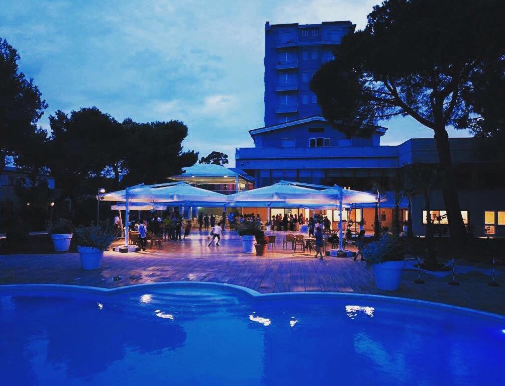 Hotel Perrozzi Vasto Ngoại thất bức ảnh