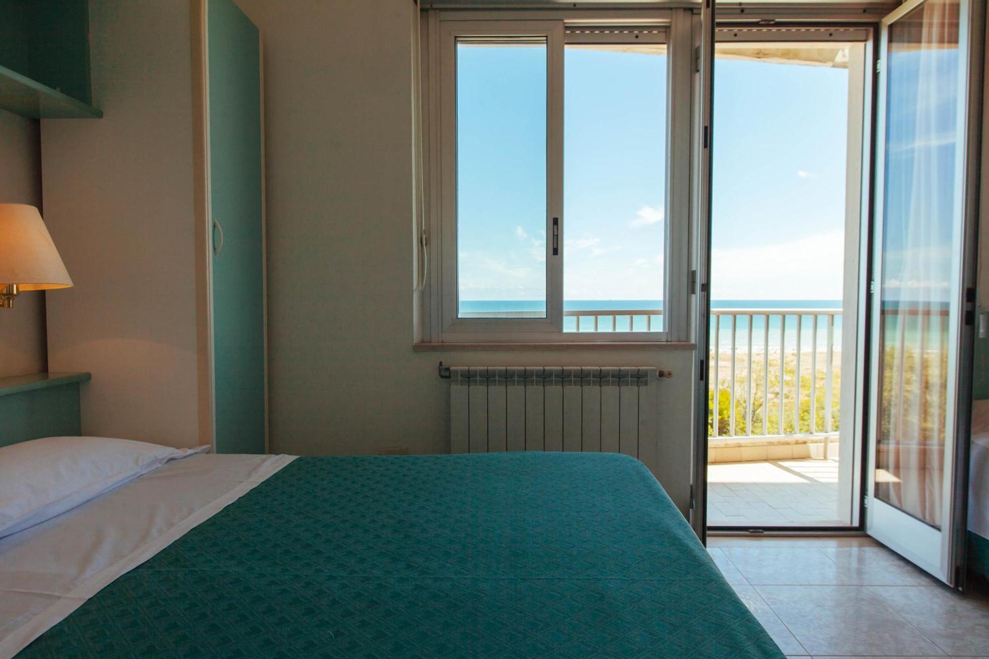 Hotel Perrozzi Vasto Phòng bức ảnh
